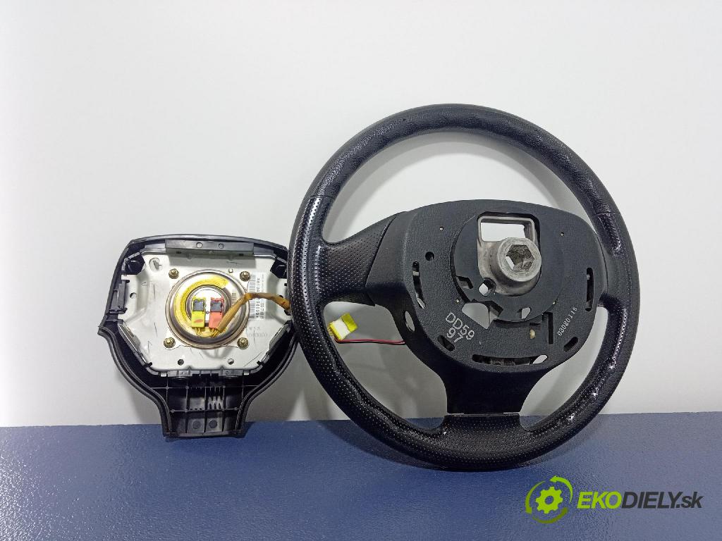 Mazda 2 2003 volant