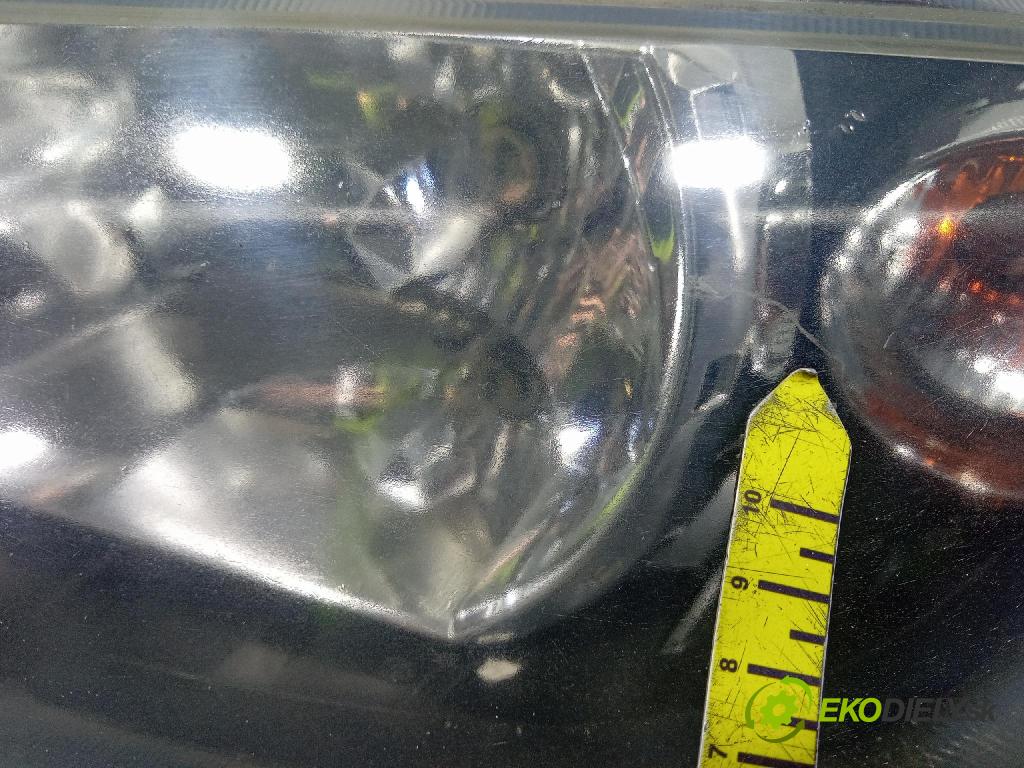 Mazda 2 2003 Reflektor: Vľavo: 3M71-13W030-BF
