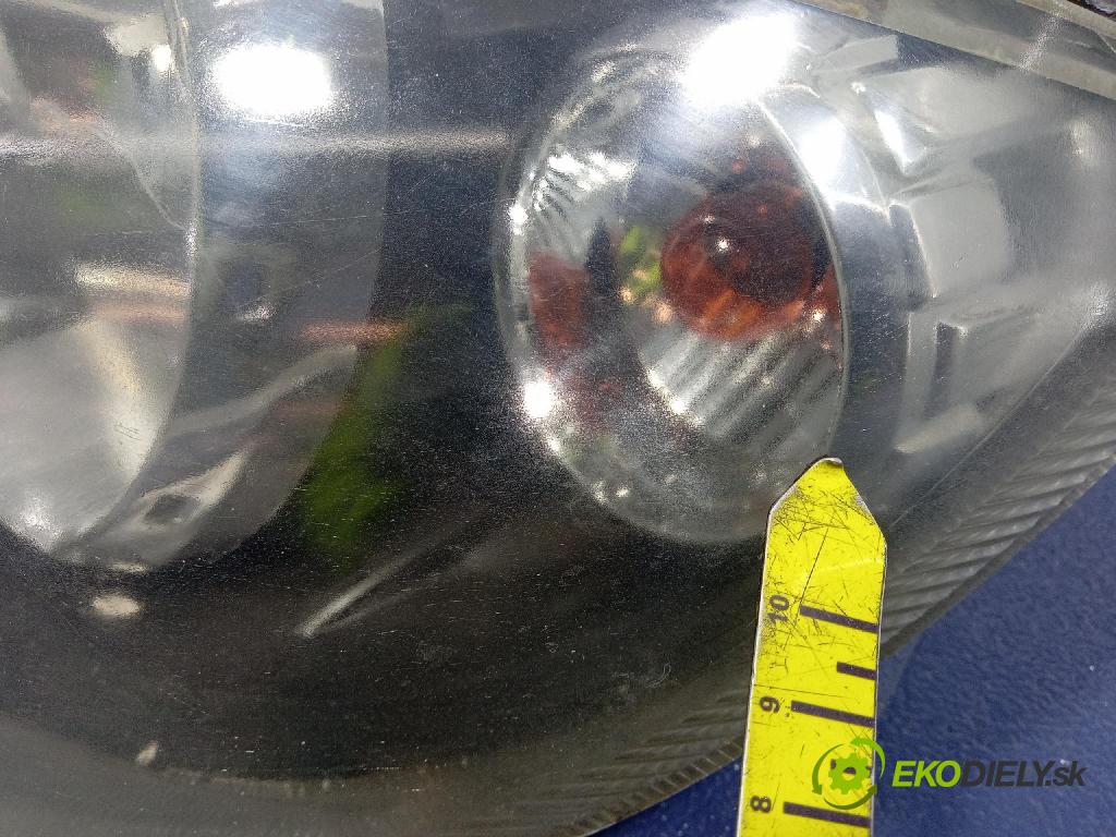 Mazda 2 2003 Reflektor: Vľavo: 3M71-13W030-BF