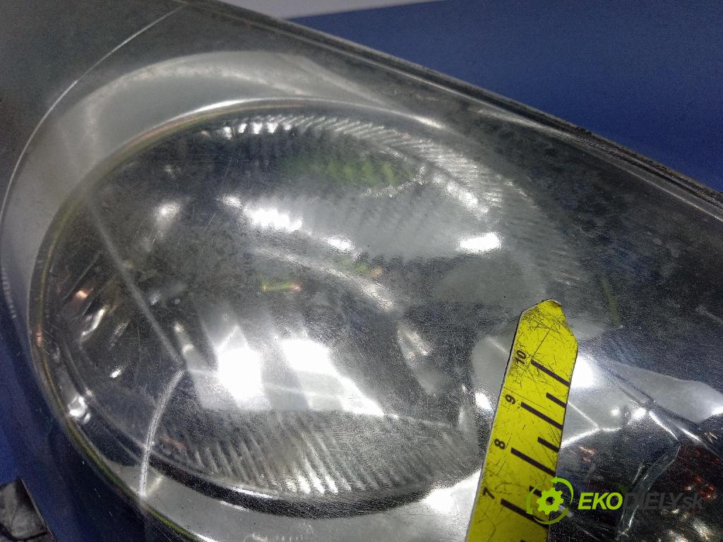 Toyota Aygo 2009 Reflektor: v pravo: 81110-0H070