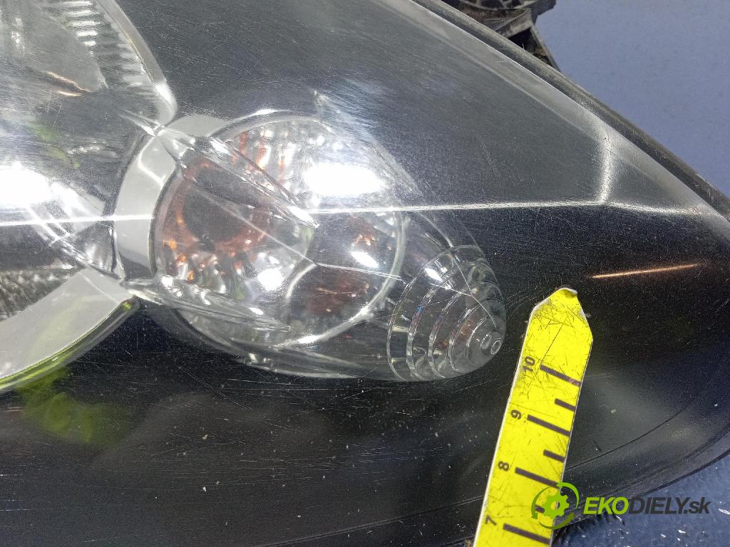 Toyota Aygo 2009 Reflektor: v pravo: 81110-0H070