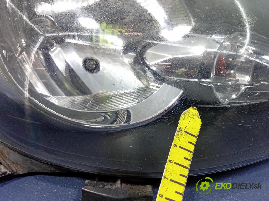 Toyota Aygo 2009 Reflektor: v pravo: 81110-0H070