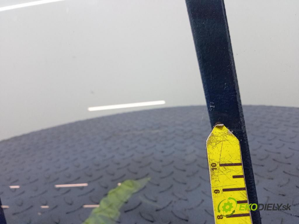 Toyota Aygo 2009 sklo Karoséria: zad