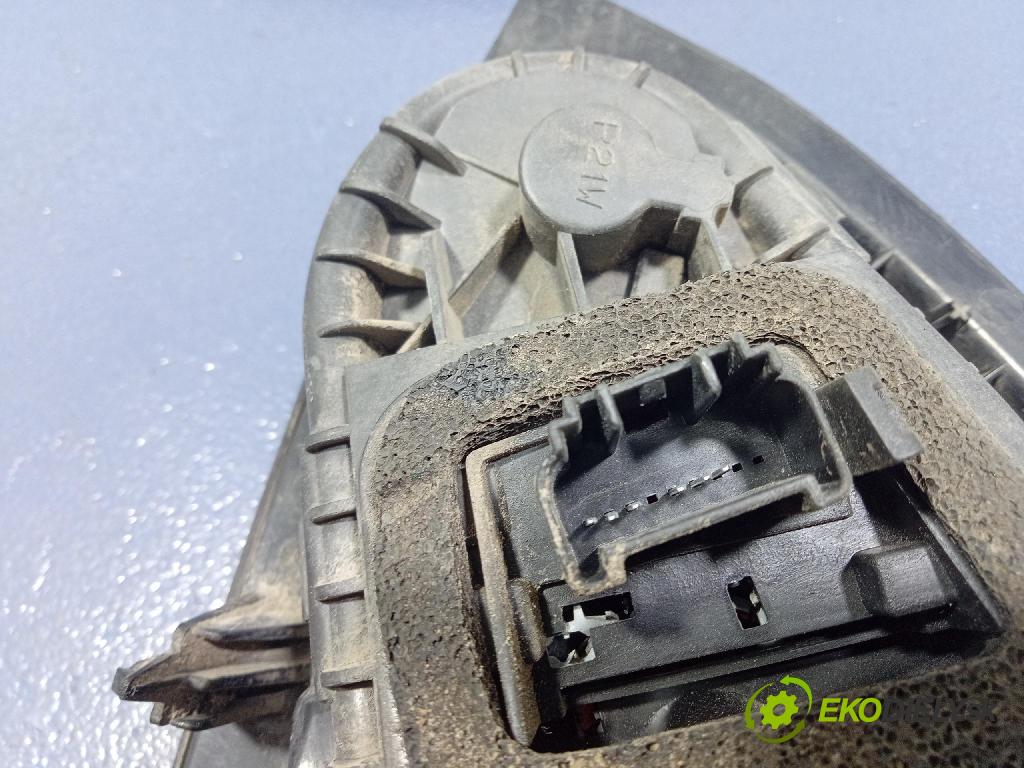 Toyota Aygo 2009 svetlo / reflektor zad ľavá Vonkajsia: