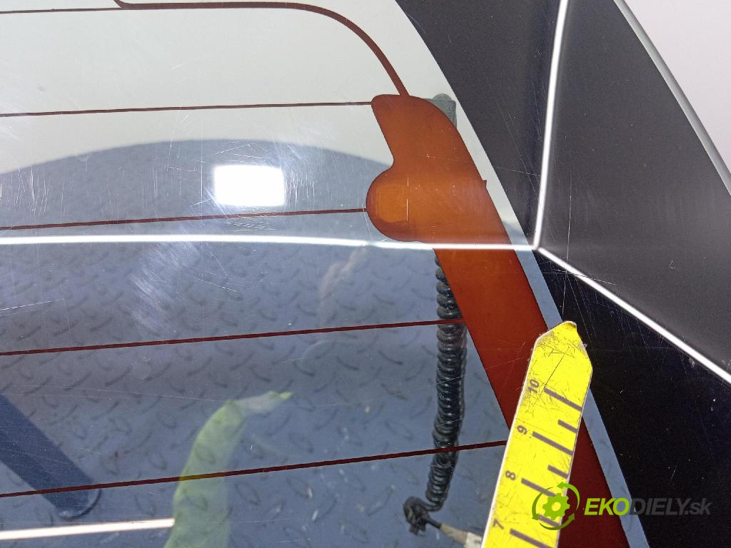 Toyota Aygo 2009 zadna dveře kufra: kufra: