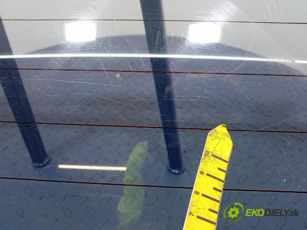 Toyota Aygo 2009 zadna dveře kufra: kufra: