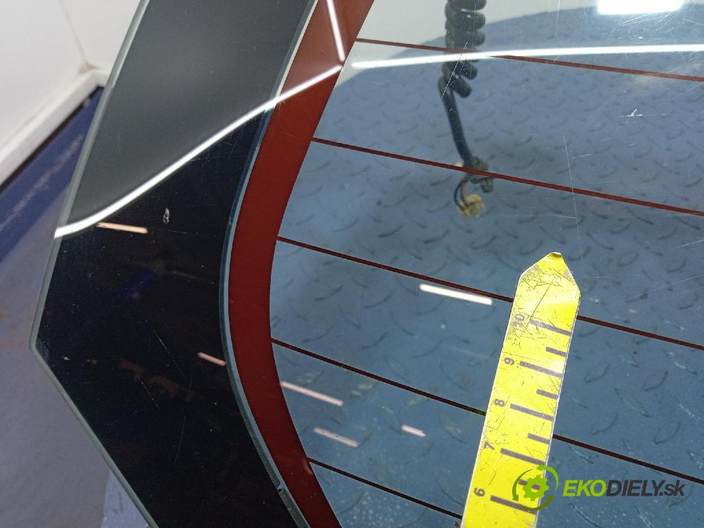 Toyota Aygo 2009 zadna dveře kufra: kufra: