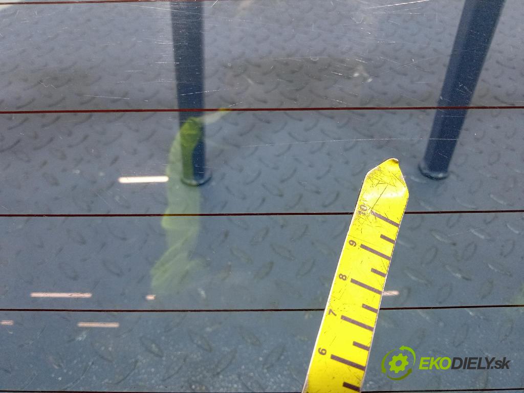 Toyota Aygo 2009 zadna dveře kufra: kufra: 