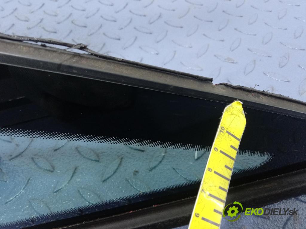 Opel Astra 2006 sklo Karoséria: zad