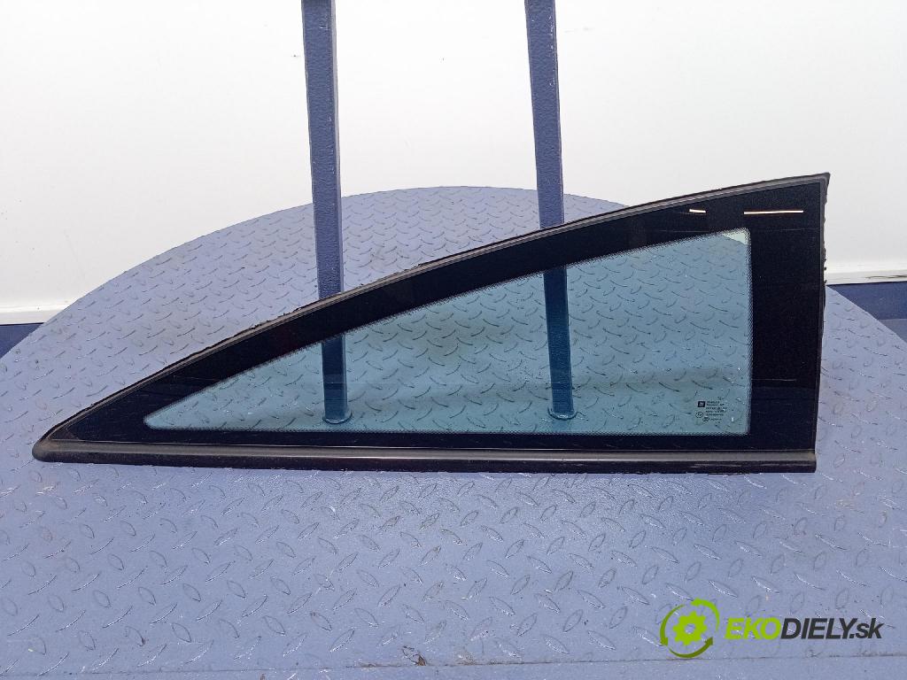 Opel Astra 2006 sklo Karosérie: Zad: