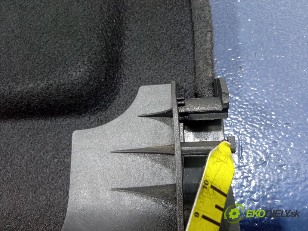Opel Astra 2006 pláto kufr 