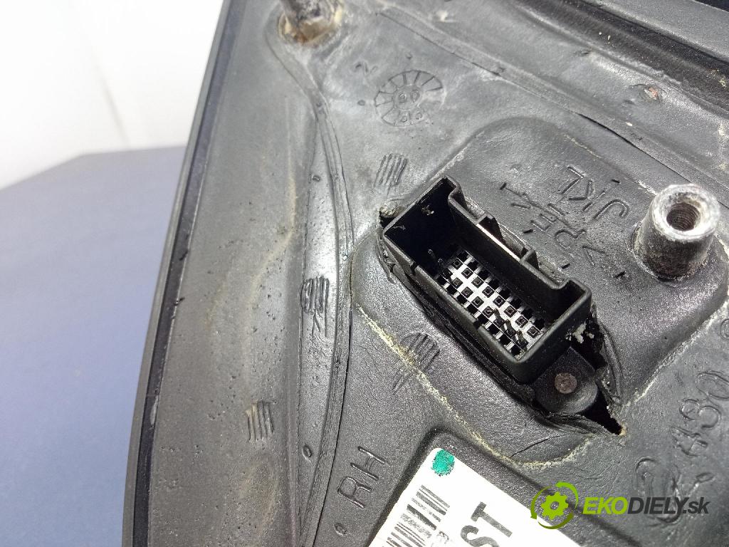 Opel Astra 2006 zrkadlo pravé