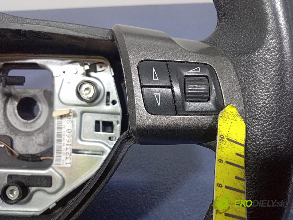 Opel Astra 2006 volant 