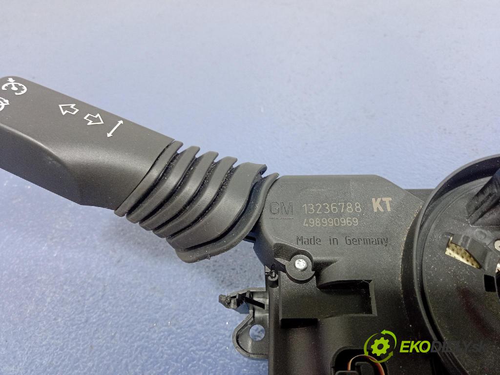 Opel Astra 2006 skrinka Poistky: