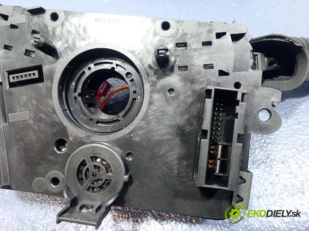 Opel Astra 2006 skrinka Poistky: