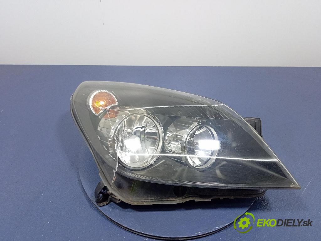 Opel Astra 2006 Reflektor: v pravo: 1EG270370