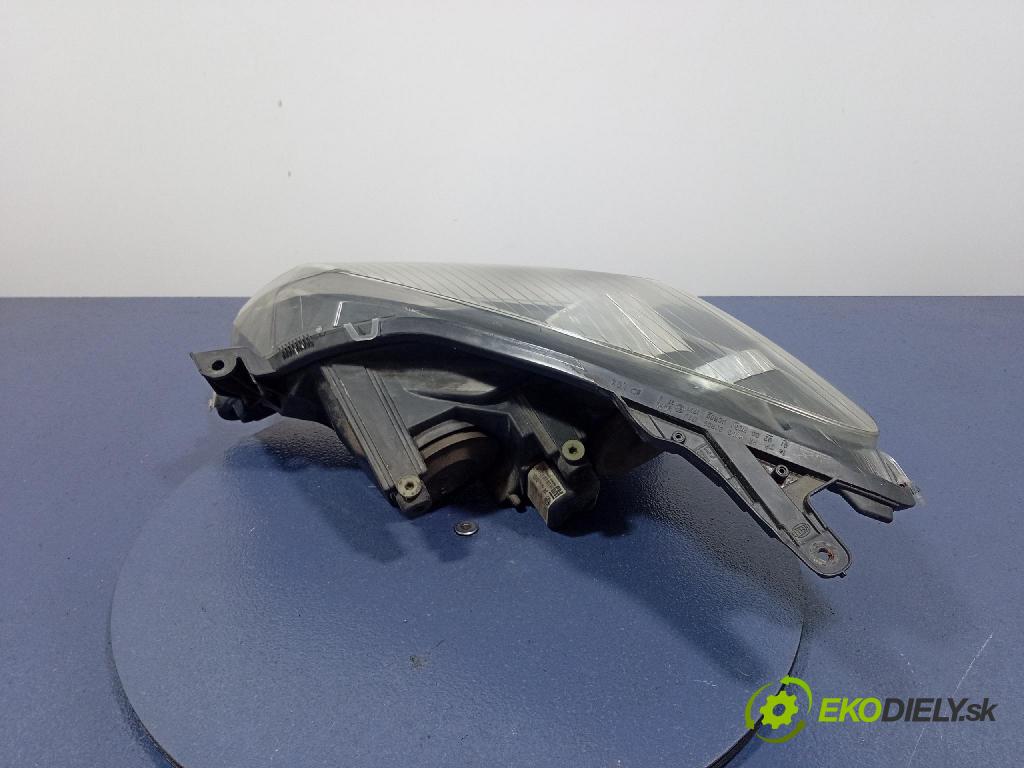 Opel Astra 2006 Reflektor: v pravo: 1EG270370