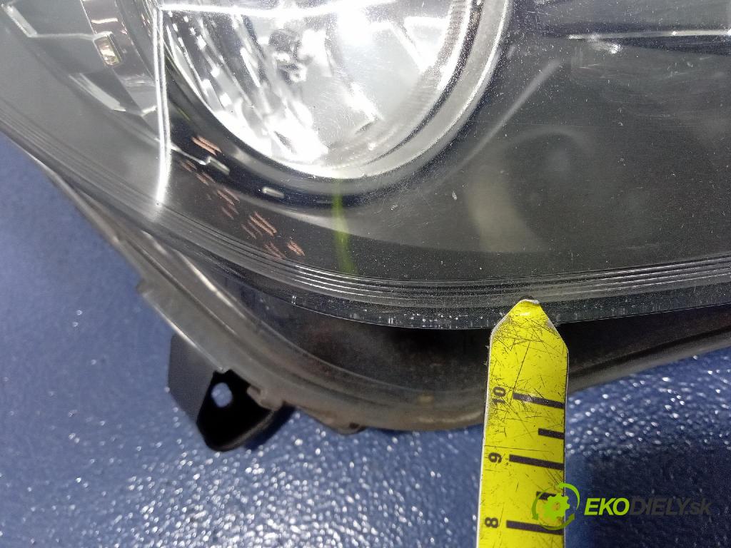 Opel Astra 2006 Reflektor: v pravo: 1EG270370