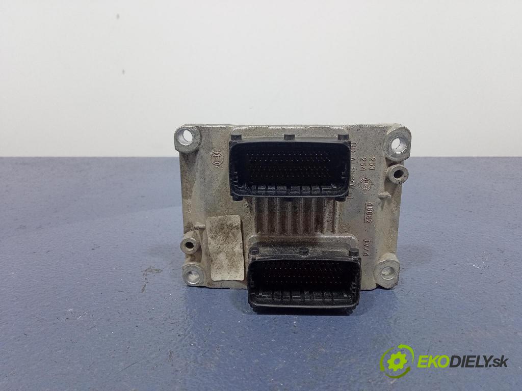 Alfa romeo 156 2000 riadiaca jednotka Motor: