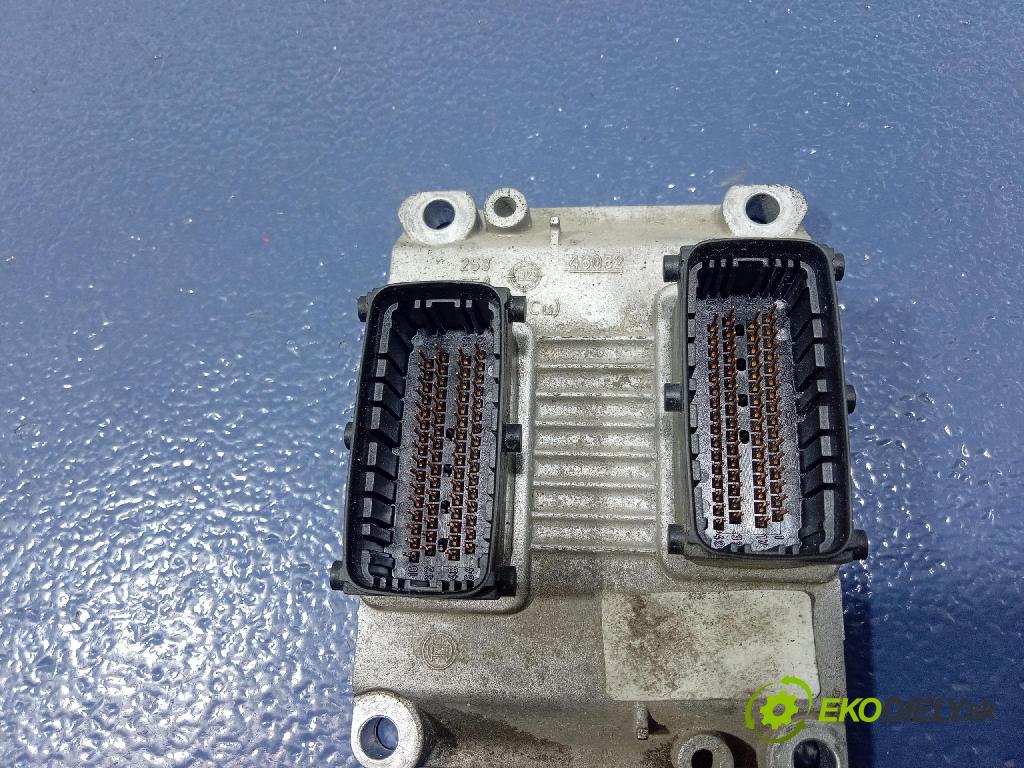 Alfa romeo 156 2000 riadiaca jednotka Motor: