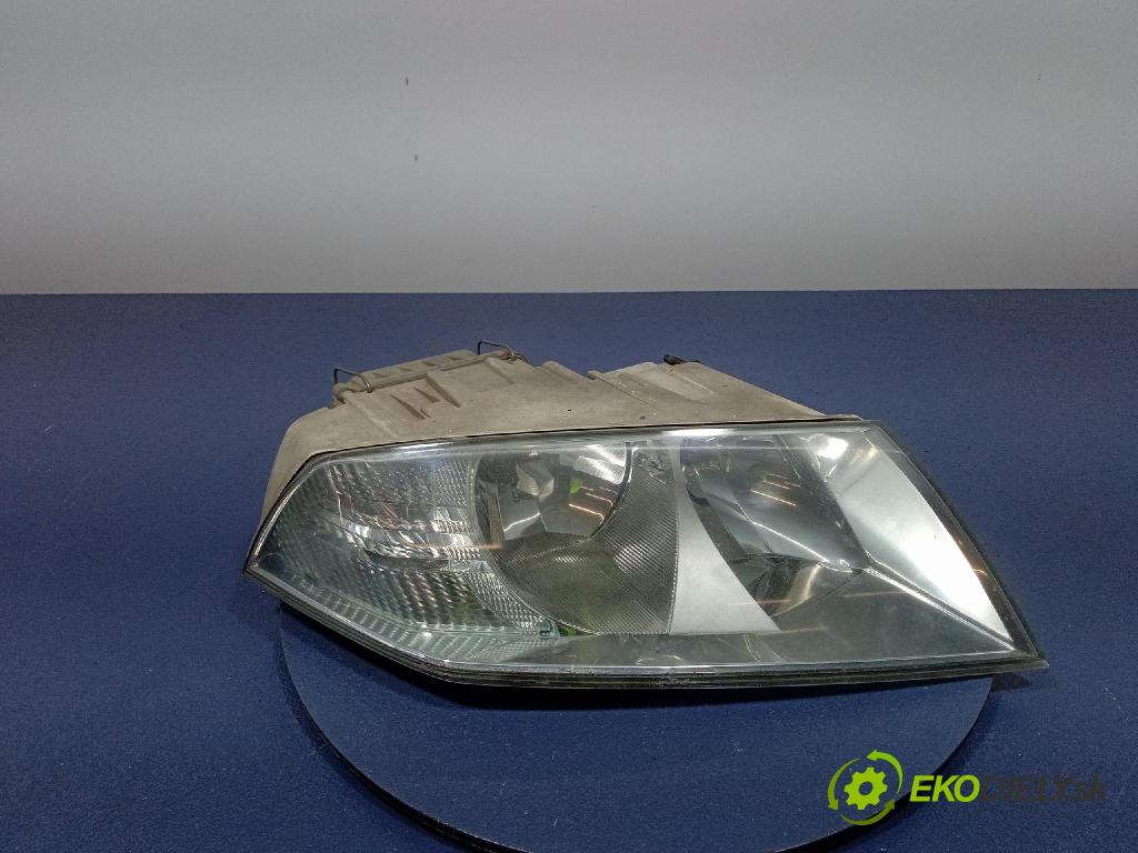 Skoda Octavia 2006 světlo v pravo: