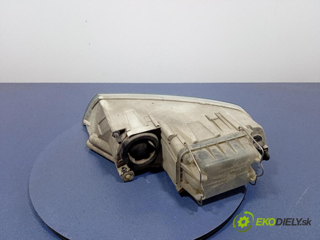 Skoda Octavia 2006 světlo v pravo:
