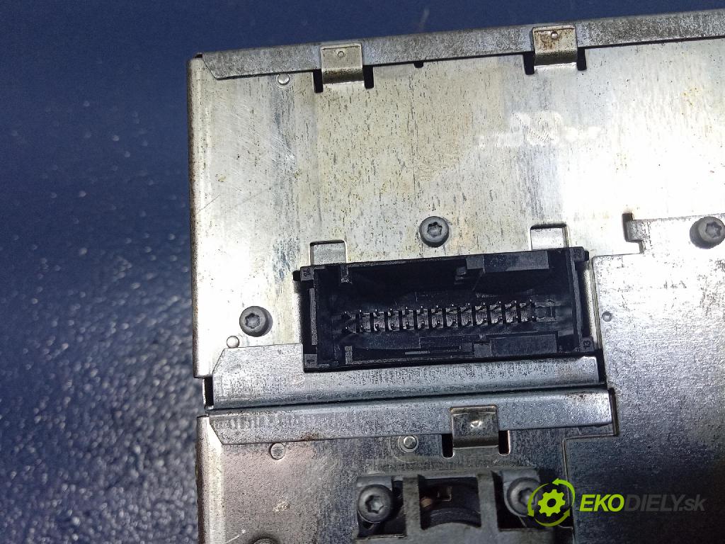 Ford Galaxy 2002 Radio I Navigácia: 7M5035191A