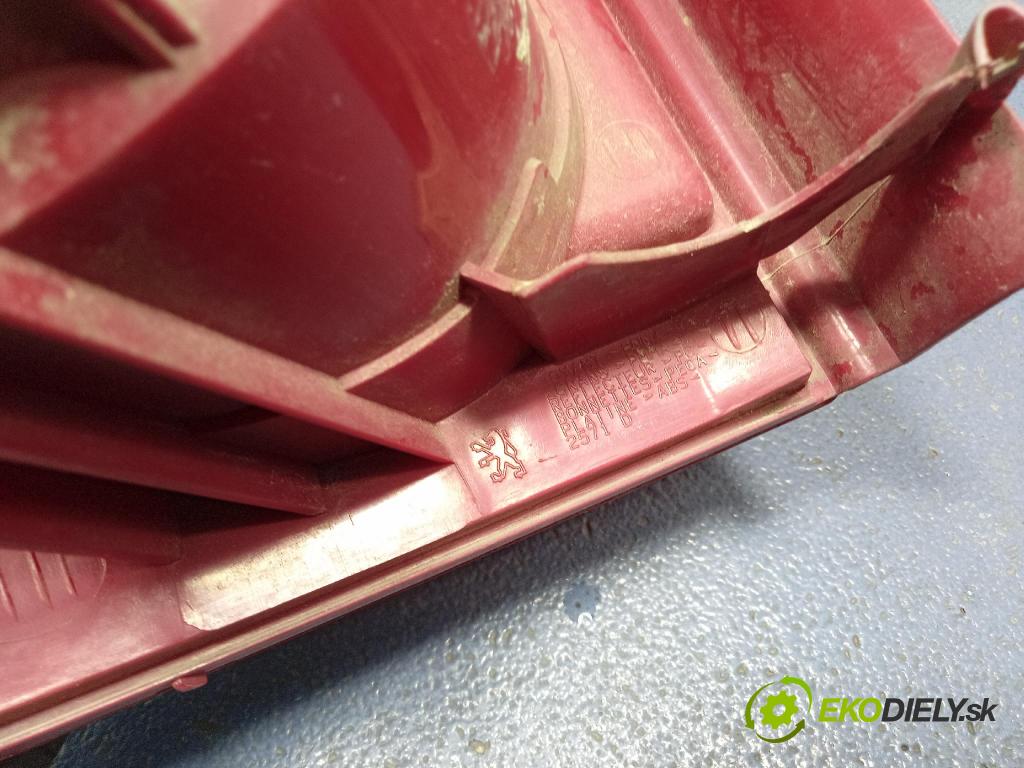 Peugeot 307 2007 svetlo / reflektor zad Prava: Vonkajsia: