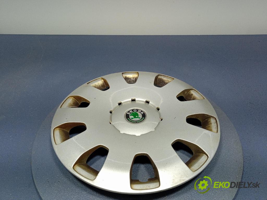 Skoda Octavia 2006 puklica kola: 1U0601147G