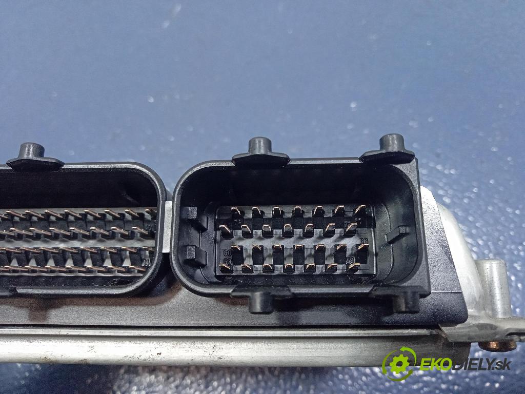 Audi A6 1998 riadiaca jednotka Motor: 4B0907552C