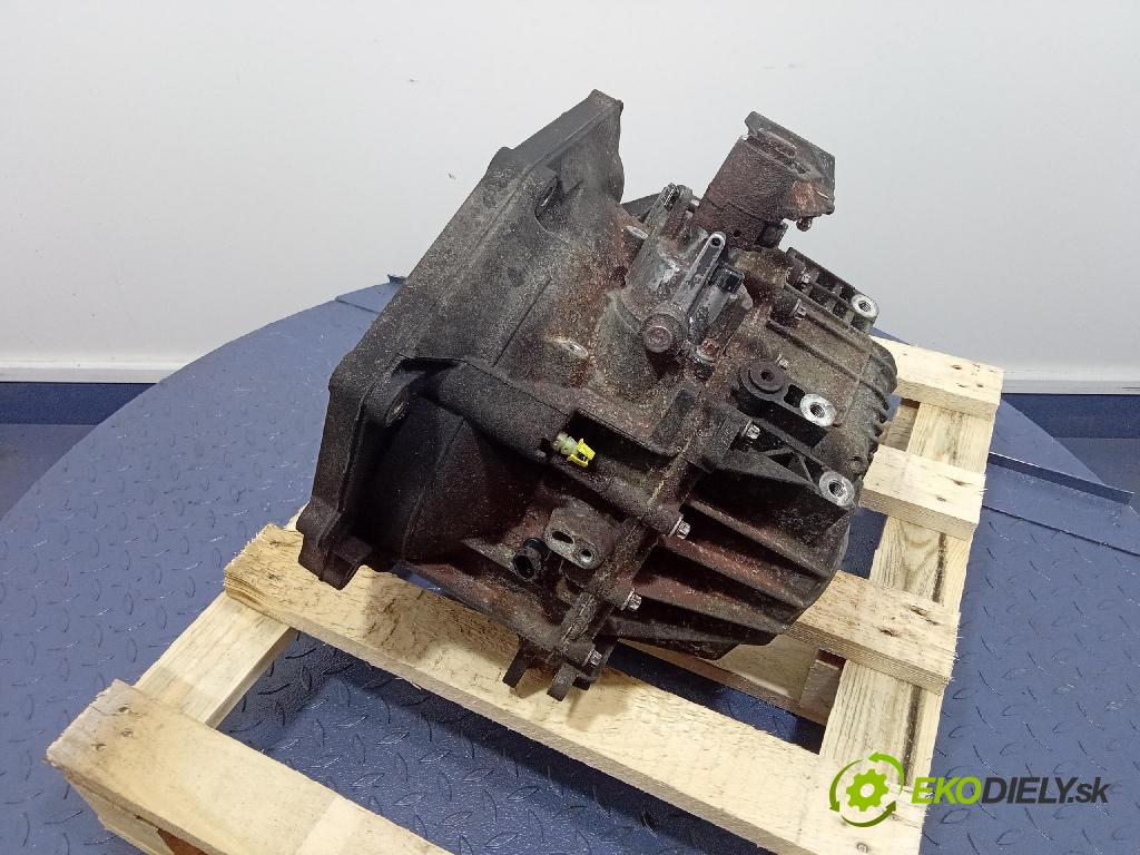 Opel Astra 2006 prevodovka Manualna M32