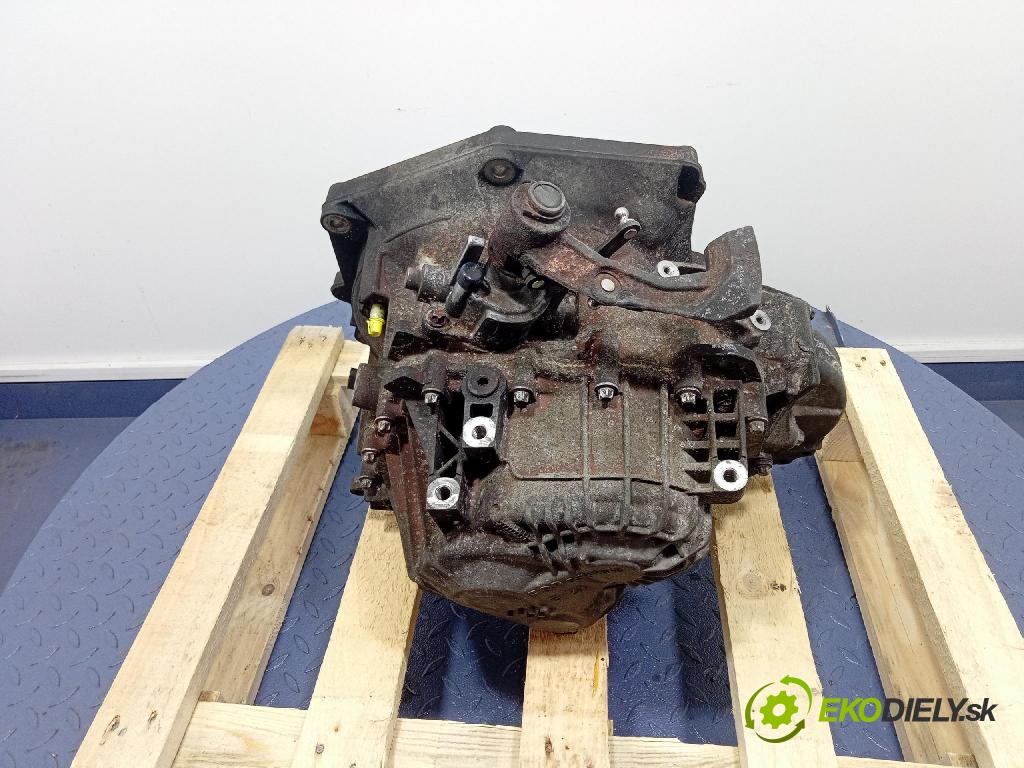 Opel Astra 2006 prevodovka Manualna M32