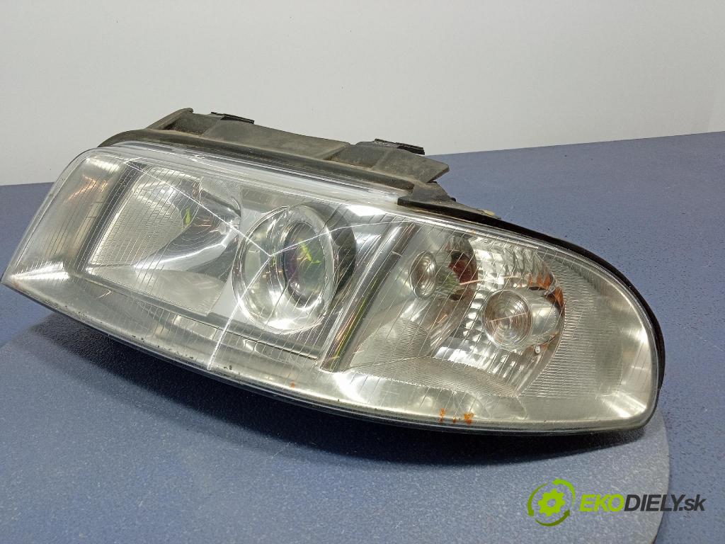Audi A4 1999 světlo Levý: 8D0941029AK