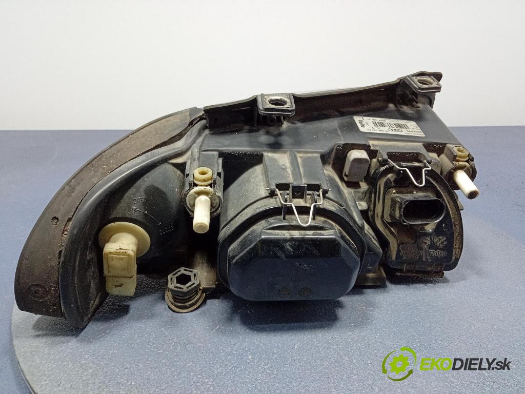 Audi A4 1999 světlo Levý: 8D0941029AK
