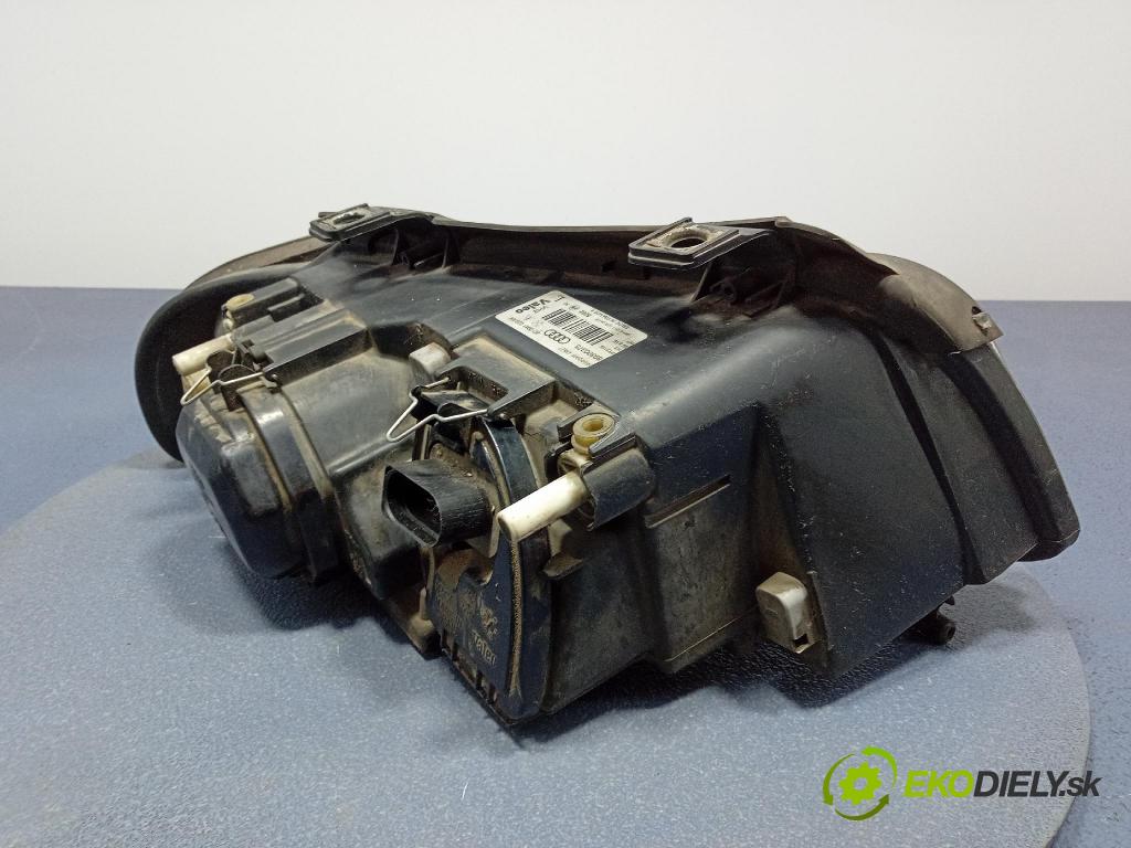 Audi A4 1999 světlo Levý: 8D0941029AK