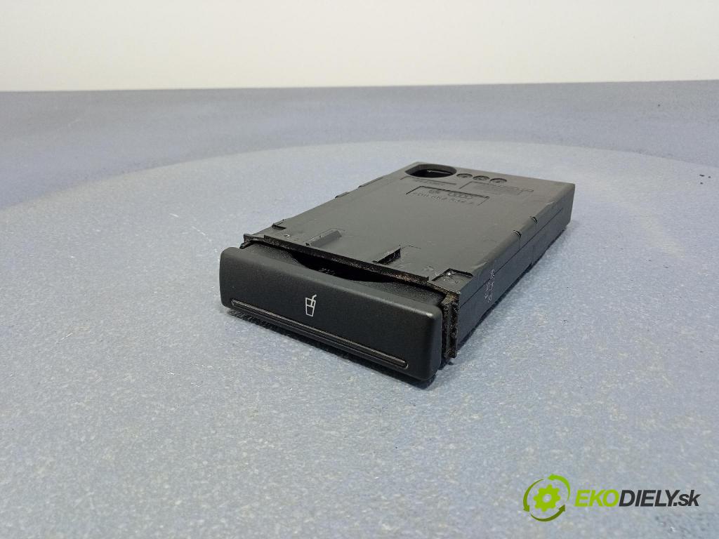 Audi A4 1999 kastlík 8D0862534A