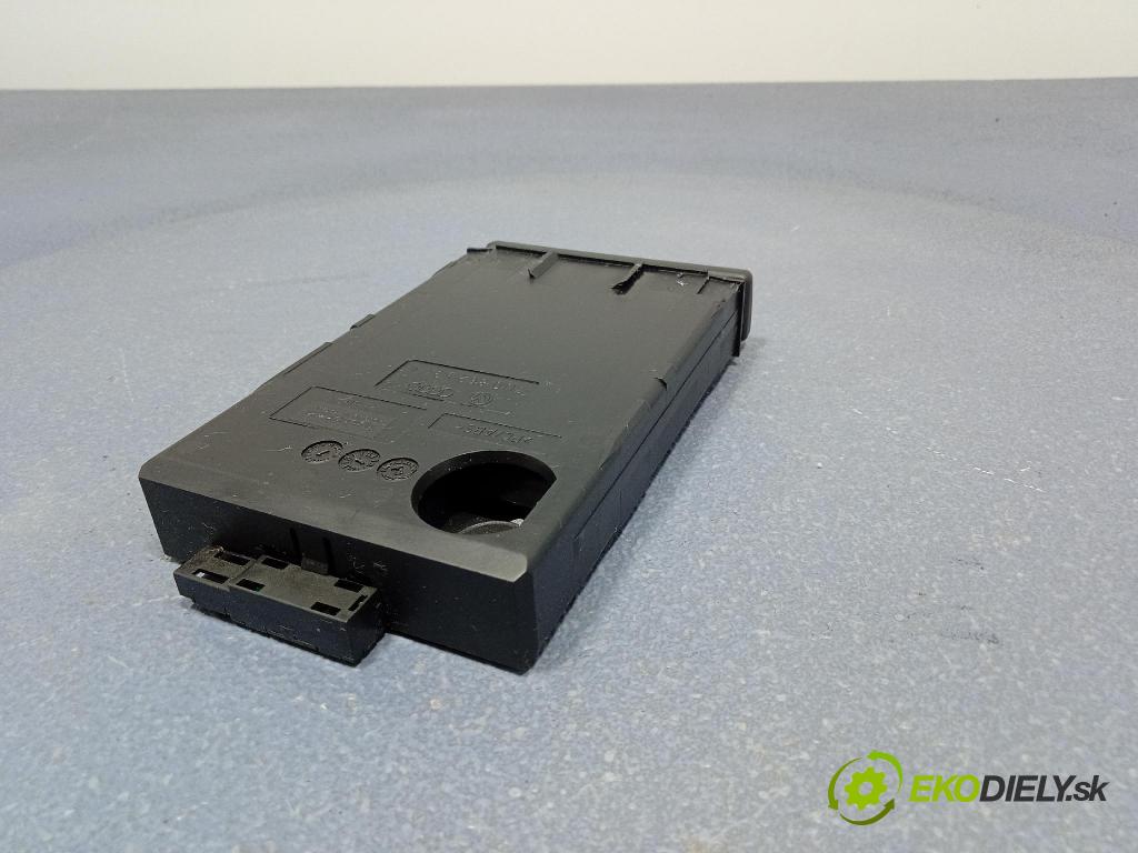 Audi A4 1999 kastlík 8D0862534A