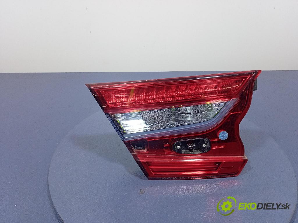 Honda Accord 2020 svetlo / reflektor zad ľavá Vnútri: