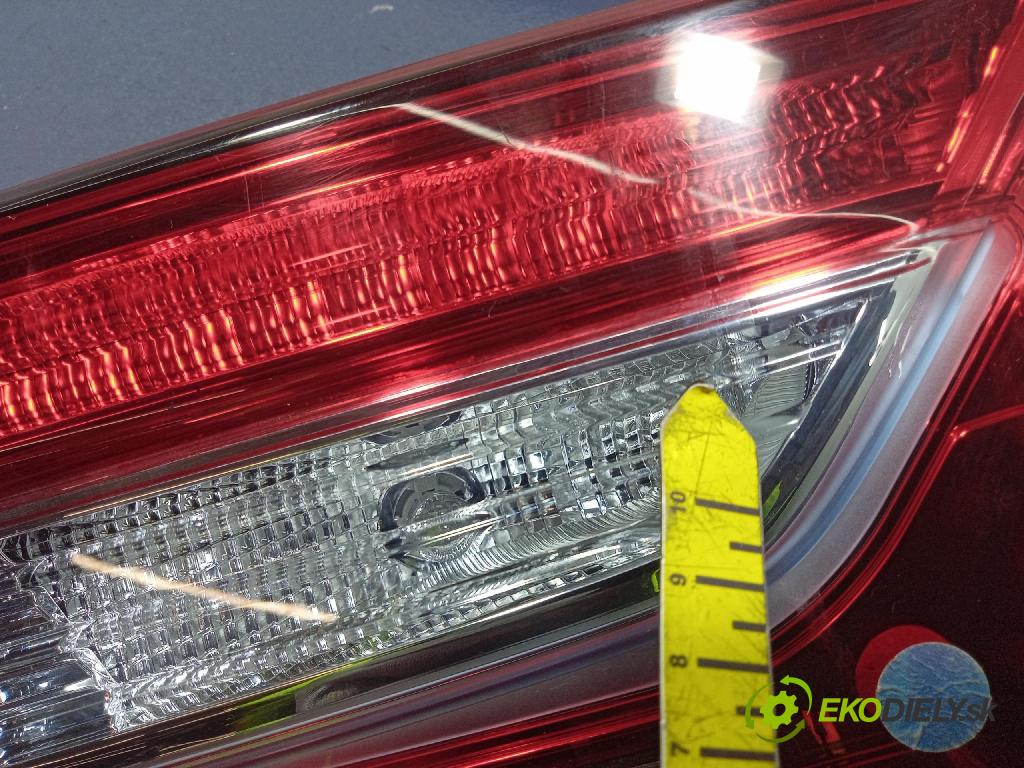 Honda Accord 2020 svetlo / reflektor zad ľavá Vnútri: