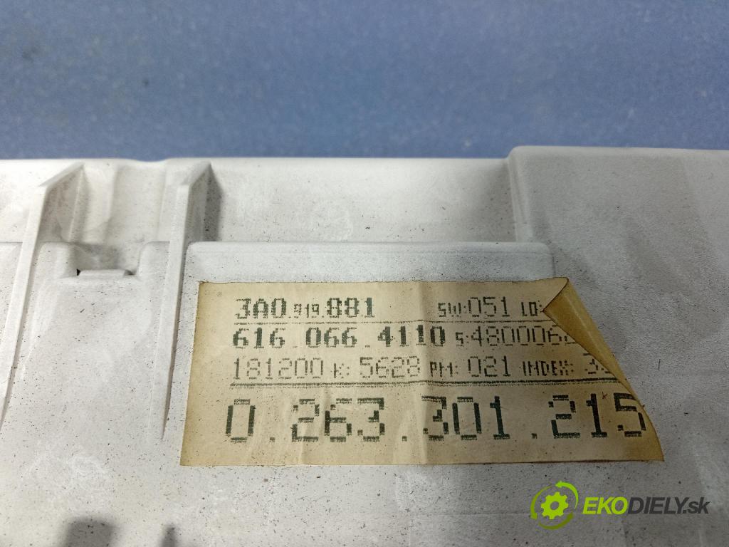 Volkswagen Passat 1.9tdi 1995 Přístrojová deska 3A0919881