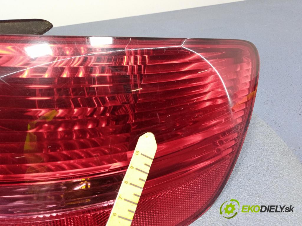 Audi A6 2008 svetlo / reflektor zad Prava: Vonkajsia: 4F9945096