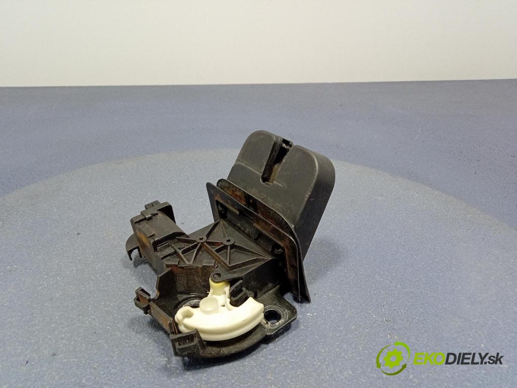 Audi A6 2008 zámek Klapky: kufr 4F9827520C