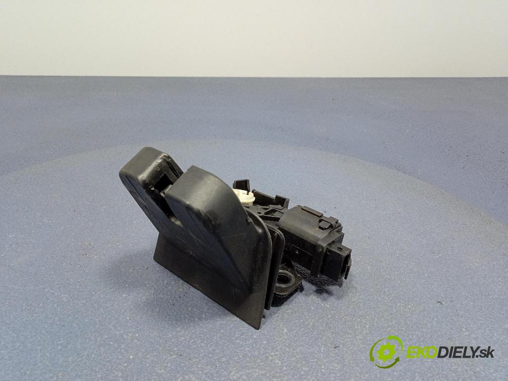 Audi A6 2008 zámek Klapky: kufr 4F9827520C