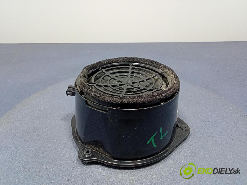 Audi A6 2008 Mluvčí: / Subwoofer: 4F0035415B
