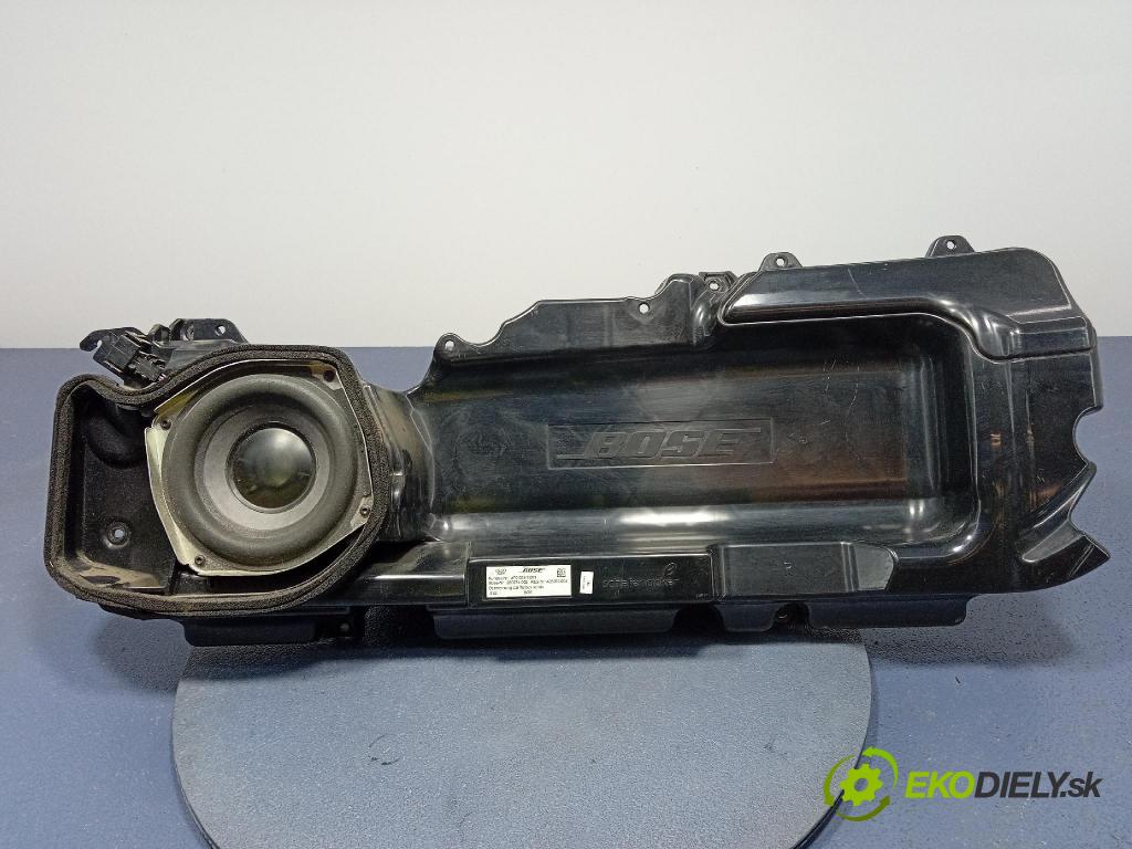 Audi A6 2008 Mluvčí: / Subwoofer: 4F0035382D
