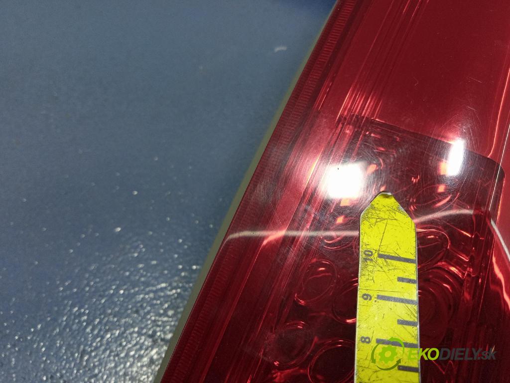 Kia Ceed 2010 svetlo / reflektor zad Prava: Vonkajsia: 92404-1H3