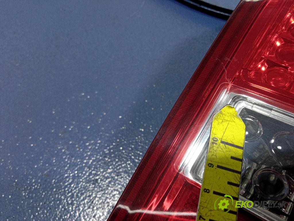 Kia Ceed 2010 svetlo / reflektor zad Prava: Vonkajsia: 92402-1H3