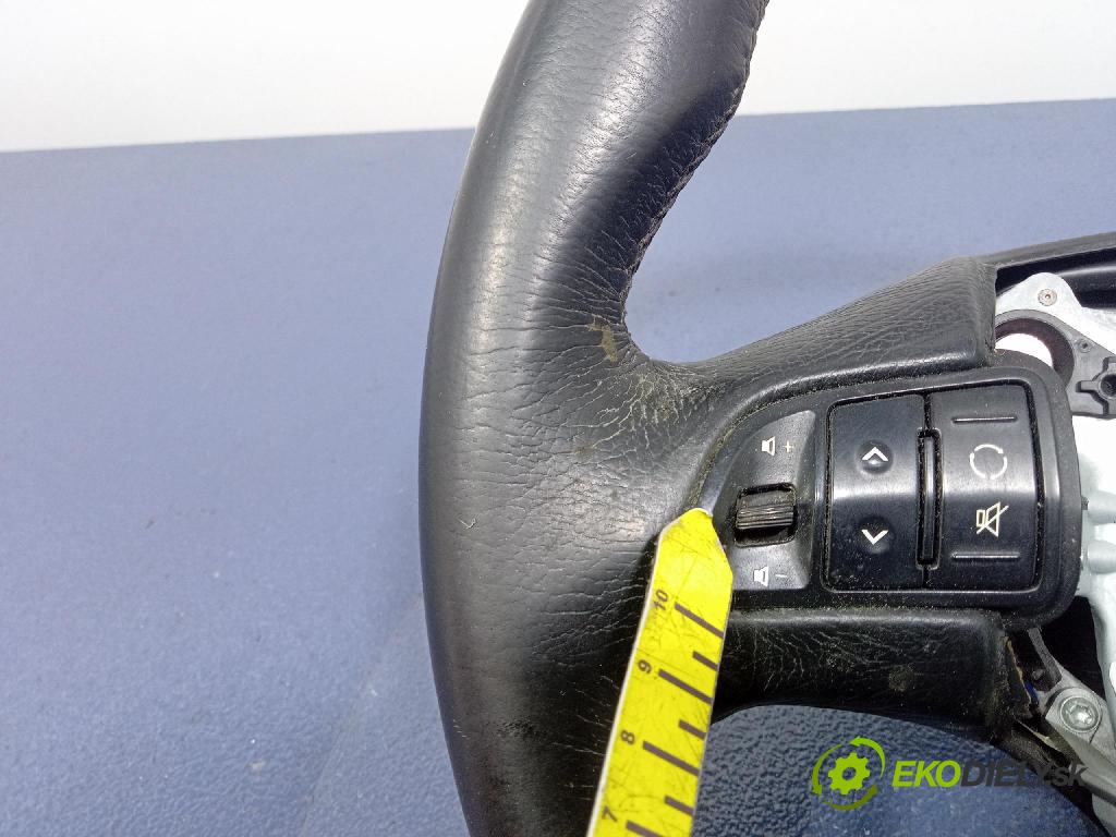 Kia Ceed 2010 volant