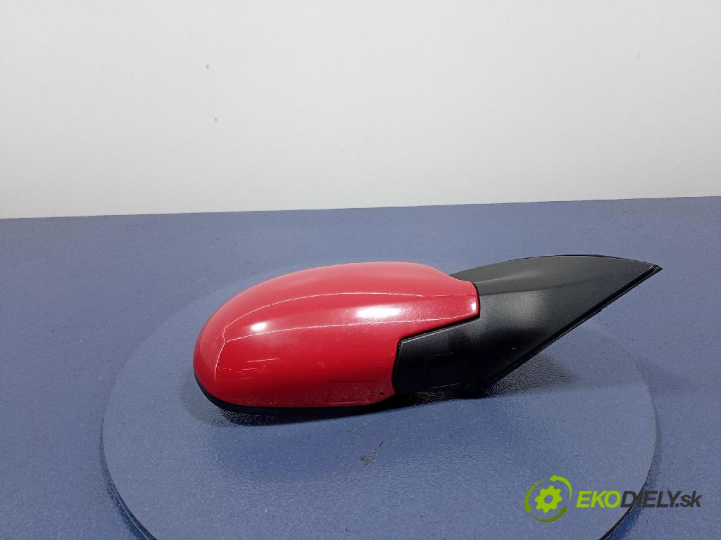 Hyundai I30 2009 zpětné zrcátko prave