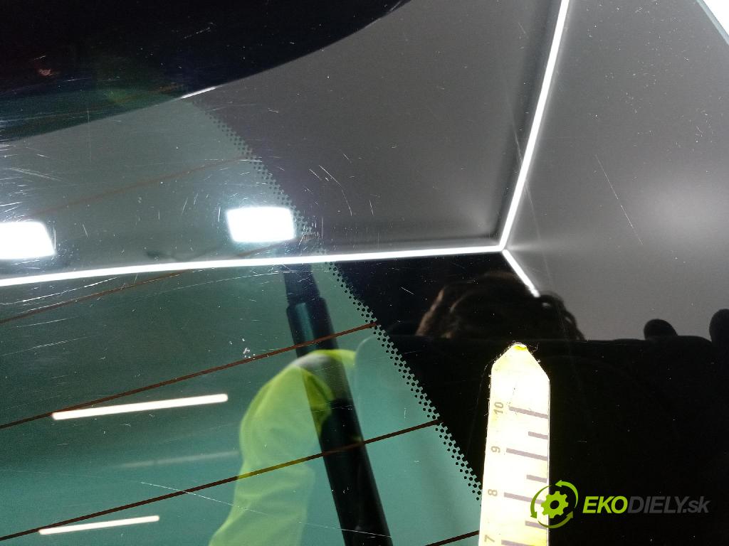 Citroen C4 2007 zadna dveře kufra: kufra: